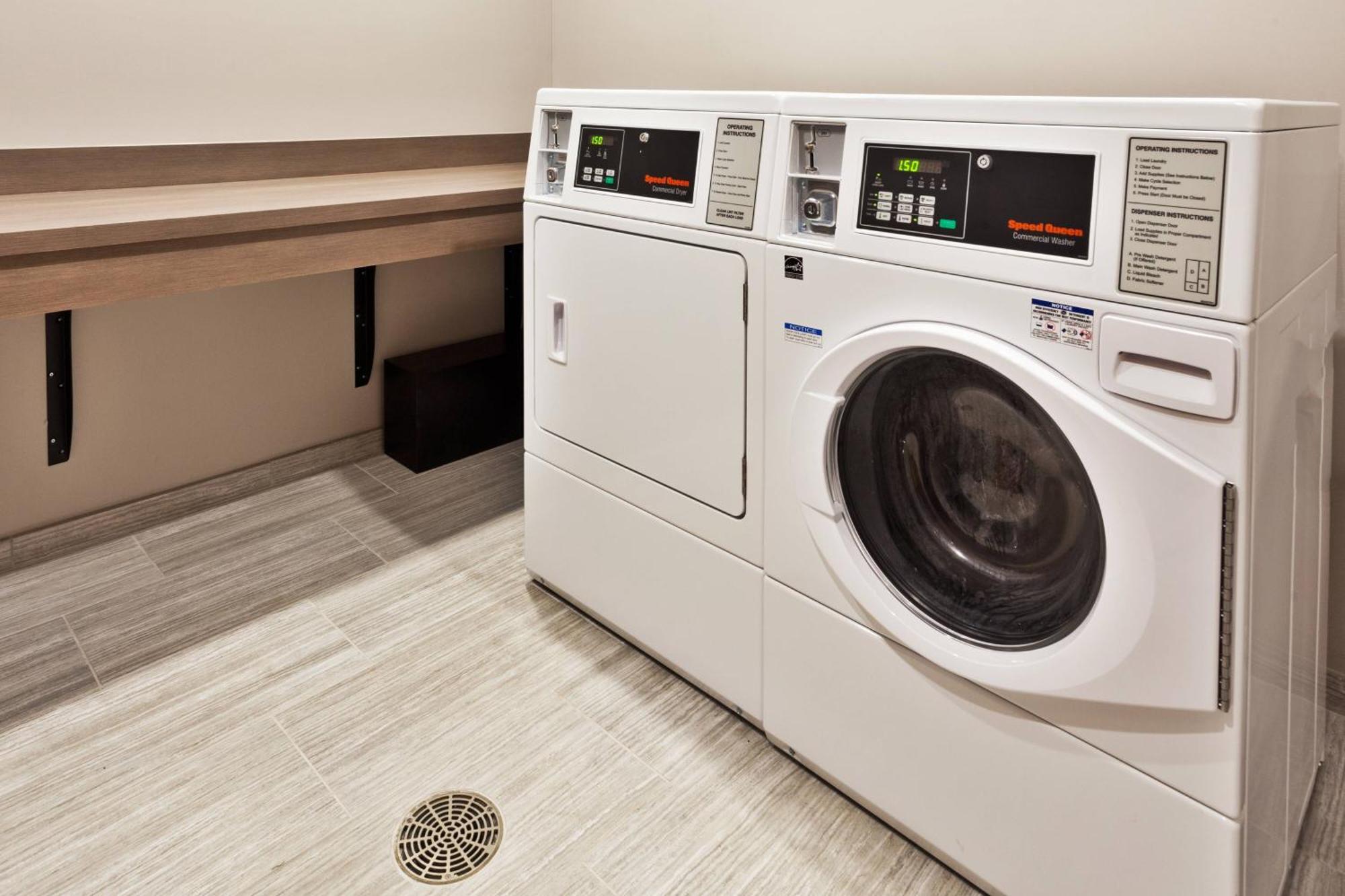 Fairfield Inn & Suites By Marriott Birmingham Colonnade Экстерьер фото