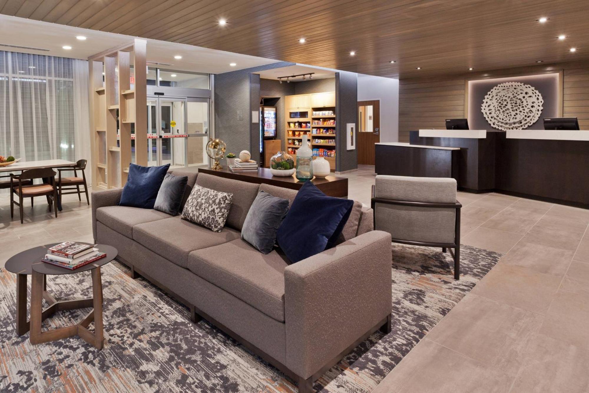 Fairfield Inn & Suites By Marriott Birmingham Colonnade Экстерьер фото